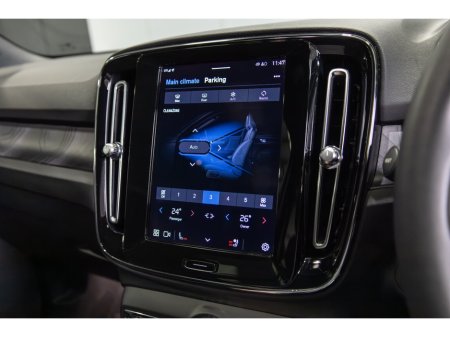 2023 Volvo XC40 BEV 231hp Ultimate €31,950 thumbnail