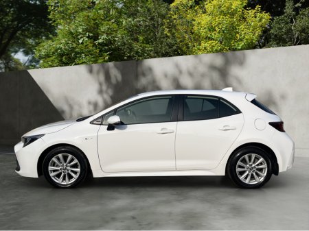 2025 Toyota Corolla - thumbnail 4