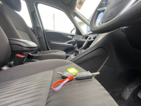 2016 Opel Zafira - thumbnail 19