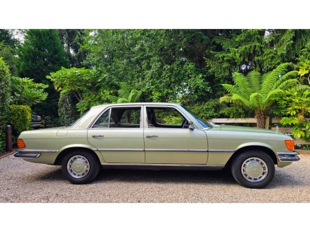 1976 Mercedes-Benz 350  €19,995