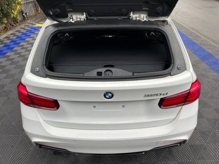 2017 BMW 3 Series 320d M-SPORT COMPETITION // SHADOW EDITION // SERVICE HISTORY // LEATHER M-SPORT INTERIOR €23,950 thumbnail