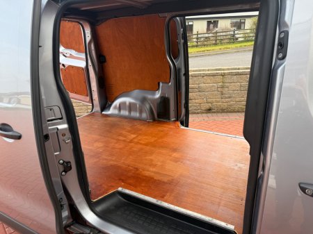 2021 Peugeot Expert - thumbnail 22