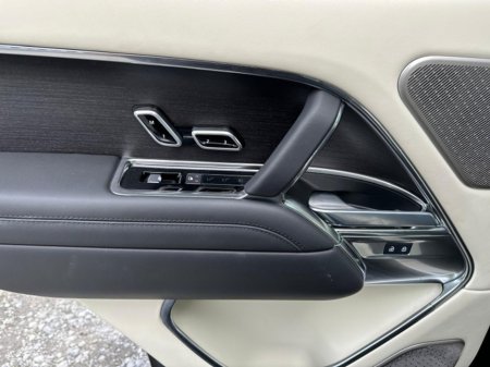 2024 Land Rover Range Rover 3.0 Diesel 350 MHEV Autobiography Auto 4WD Euro 6 (s/s) 5dr €199,995 thumbnail