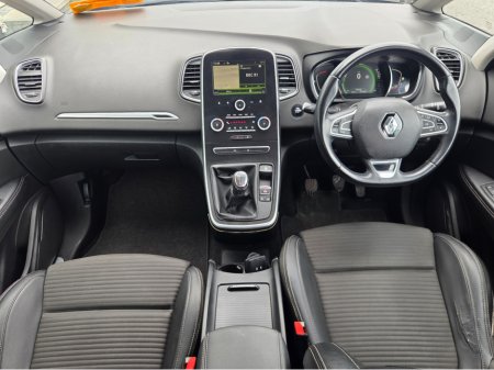 2017 Renault Grand Scenic - thumbnail 4