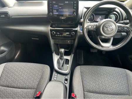 2023 Toyota Yaris Cross - thumbnail 6