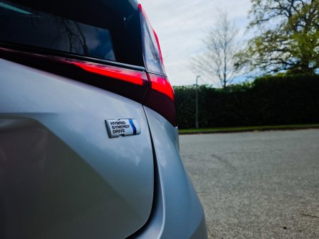 2020 Toyota Prius - thumbnail 7