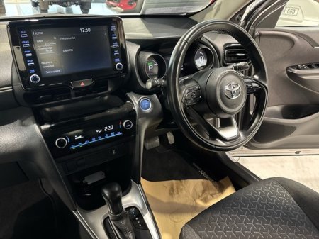 2023 Toyota Yaris Cross LUNA HYBRID 4DR AUTO €27,950 thumbnail