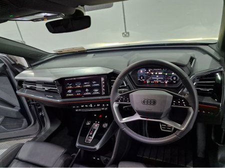 2024 Audi Q4 e-tron 45 S LINE (TECH PACK / 82KWH BATTERY) 282BHP AUTOMATIC **ONE OWNER / APPLE CARPLAY / ADAPTIVE CRUISE CONTROL / FULL LEATHER / SONOS PREMIUM SOUND / SAT NAV / REVERSE CAMERA / WIRELESS PHONE CHARGING** €43,900 thumbnail