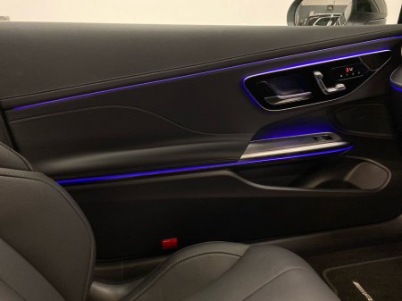 2025 Mercedes-Benz CLE CLE 300e AMG Line Premium €75,950 thumbnail