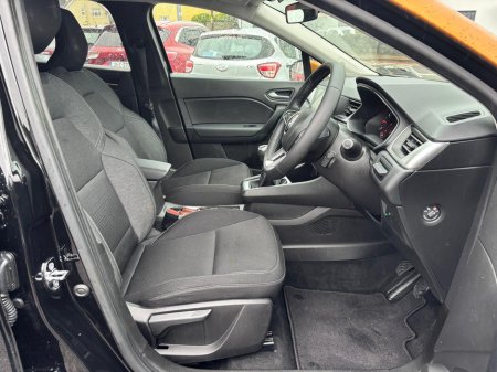 2020 Renault Captur ICONIC TCE 100   PETROL  5DR  LOW  MILEAGE NEW  MODEL €16,950 thumbnail