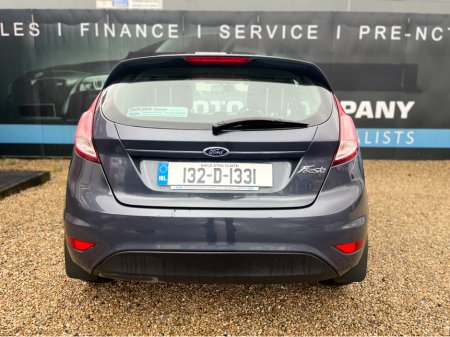 2013 Ford Fiesta - thumbnail 5