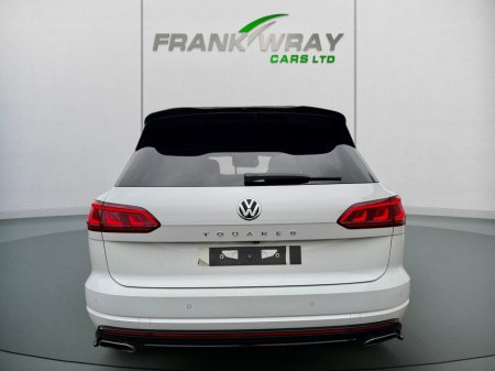 2019 Volkswagen Touareg V6 R-LINE TECH 3.0 TDI **286 BHP**REVERSE CAMERA**BODY KIT**BLACK PACK**XENONS**MEMORY SEATS**FSH**MINT** €52,750 thumbnail