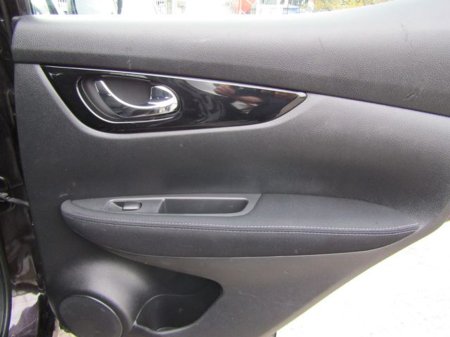 2014 Nissan Qashqai - thumbnail 21