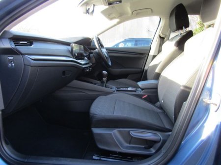 2021 Skoda Octavia C Ambition 2.0tdi 115HP 5DR €14,950 thumbnail