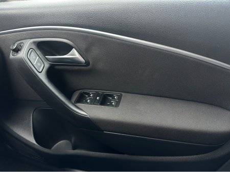 2017 Volkswagen Polo - thumbnail 17