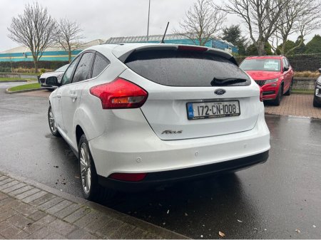 2017 Ford Focus - thumbnail 12