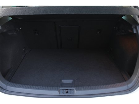 2016 Volkswagen Golf - thumbnail 18