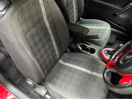 2018 Volkswagen Beetle €14950 2018 VOLKSWAGEN BEETLE BLACK STYLE 1.2 AUTOMATIC €14,950 thumbnail