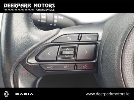 2022 Toyota Yaris Cross 1.5 Hybrid Luna Sport auto €26,950 thumbnail