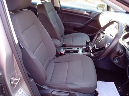 2019 Volkswagen Golf - thumbnail 14