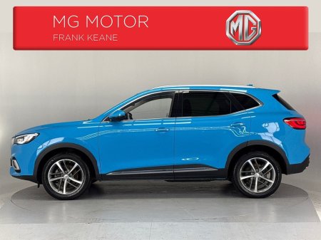 2023 MG HS EXCLUSIVE PHEV AUTO**PANORAMIC ROOF**DIGITAL DASH**TOUCH SCREEN APPLE CAR PLAY**MULTIFUNCTIONAL STEERING WHEEL**HEATED LEATHER SEATS**ELECTRIC SEATS**ELECTRIC FOLDING MIRRORS**ELECTRIC TAILGATE** €27,995 thumbnail
