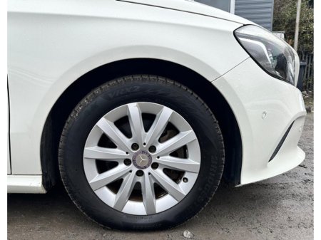 2016 Mercedes-Benz A Class - thumbnail 10