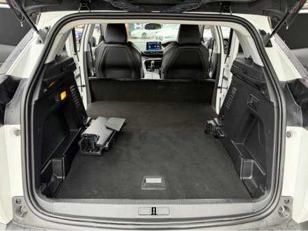 2020 Peugeot 3008 WIRELESS PHONE CHARGER..2 KEYS €8,048 thumbnail