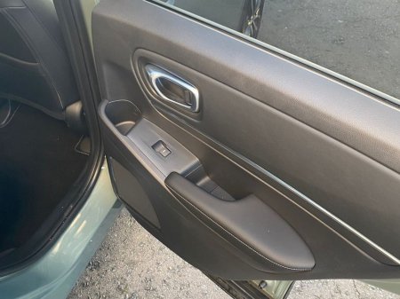 2025 Honda HR-V E HEV Advance €42,995 thumbnail