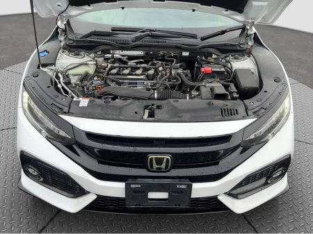 2018 Honda Civic 2018 Honda Civic 1.5 Turbo Sport  Automatic €18,950 thumbnail