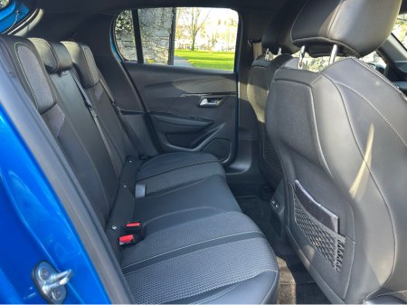 2022 Peugeot 208 GT ELECTRIC 136BHP 50KWH €14,495 thumbnail