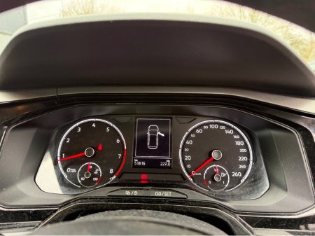 2018 Volkswagen Polo LE 1.0 MANUAL 5SPEED 65HP 5DR €14,950 thumbnail