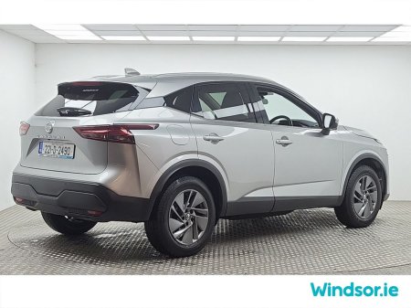 2022 Nissan Qashqai 1.3 PET MILD HYBRID SV + Glass Roof Rail Pack €25,995 thumbnail