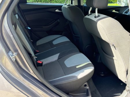 2013 Ford Focus - thumbnail 10