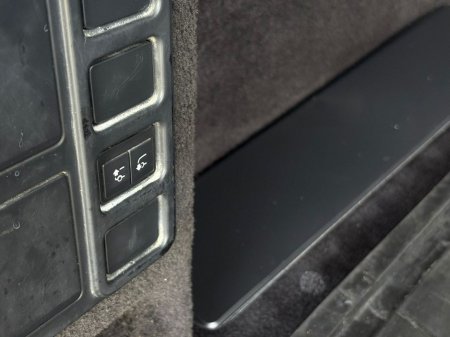 2024 Land Rover Discovery - thumbnail 25