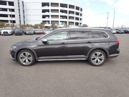 2018 Volkswagen Passat - thumbnail 3