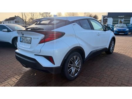 2023 Toyota C-HR Hybrid SOL 4DR Auto €27,990