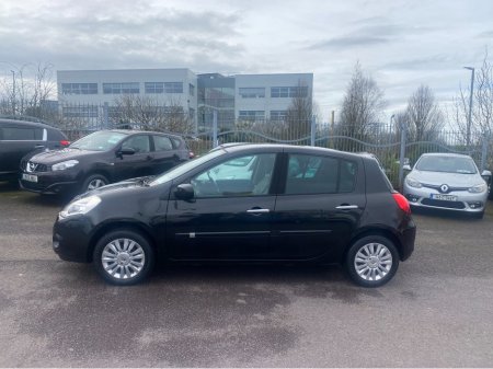 2011 Renault Clio - thumbnail 3