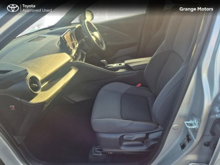 2025 Toyota C-HR - photo 6