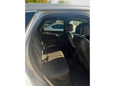 2022 Volkswagen Touareg EHYBRID ELEGANCE 3.0 TSI PHEV 381HP €58,500