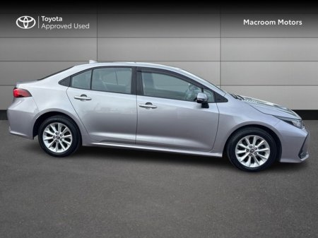 2019 Toyota Corolla - thumbnail 3