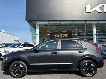 2023 Kia Niro - thumbnail 3