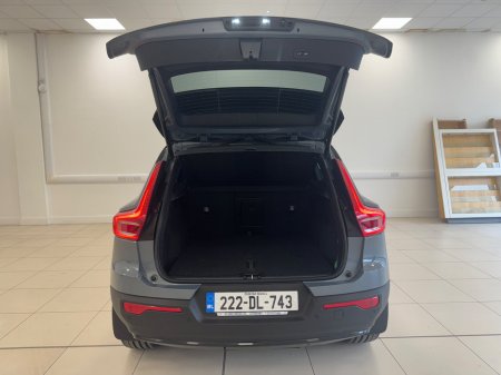 2022 Volvo XC40 BEV 231hp Plus €27,950 thumbnail