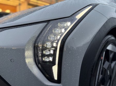 2025 Kia EV4 Earth 3 (81.4 KWh Battery) 594km range €42,995 thumbnail