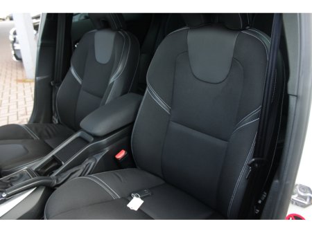 2016 Volvo V40 2.0D4 SPORT 5DR HATCHBACK AUTO HUGE SPEC  // 1 OWNER CAR // AS NEW CONDITION THROUGHOUT // BUY WITH CONFIDENCE AA AND SIMI APPROVED DEALER 2025 // FINANCE ARRANGED // €14,950 thumbnail