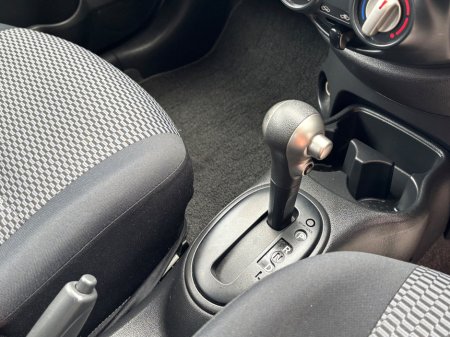 2015 Nissan March - thumbnail 6