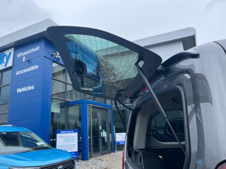 2023 Peugeot Rifter - thumbnail 27