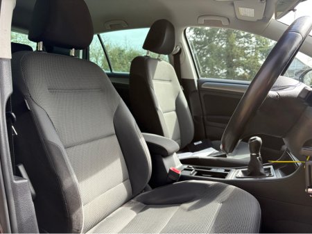 2014 Volkswagen Golf - thumbnail 12