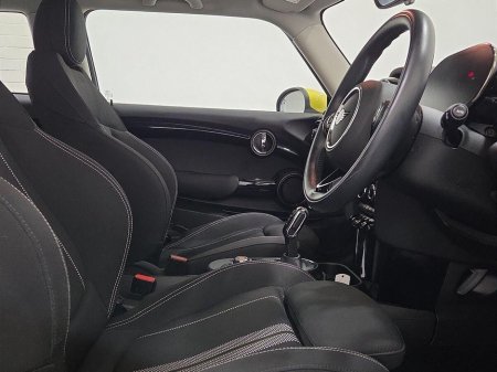 2021 MINI Hatch Electric Level 1 €12,950 thumbnail