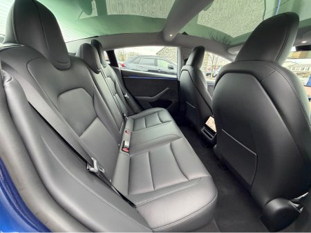 2025 Tesla Model 3 - thumbnail 31