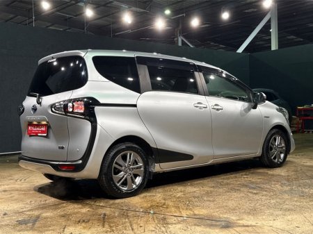 2020 Toyota Sienta - thumbnail 3